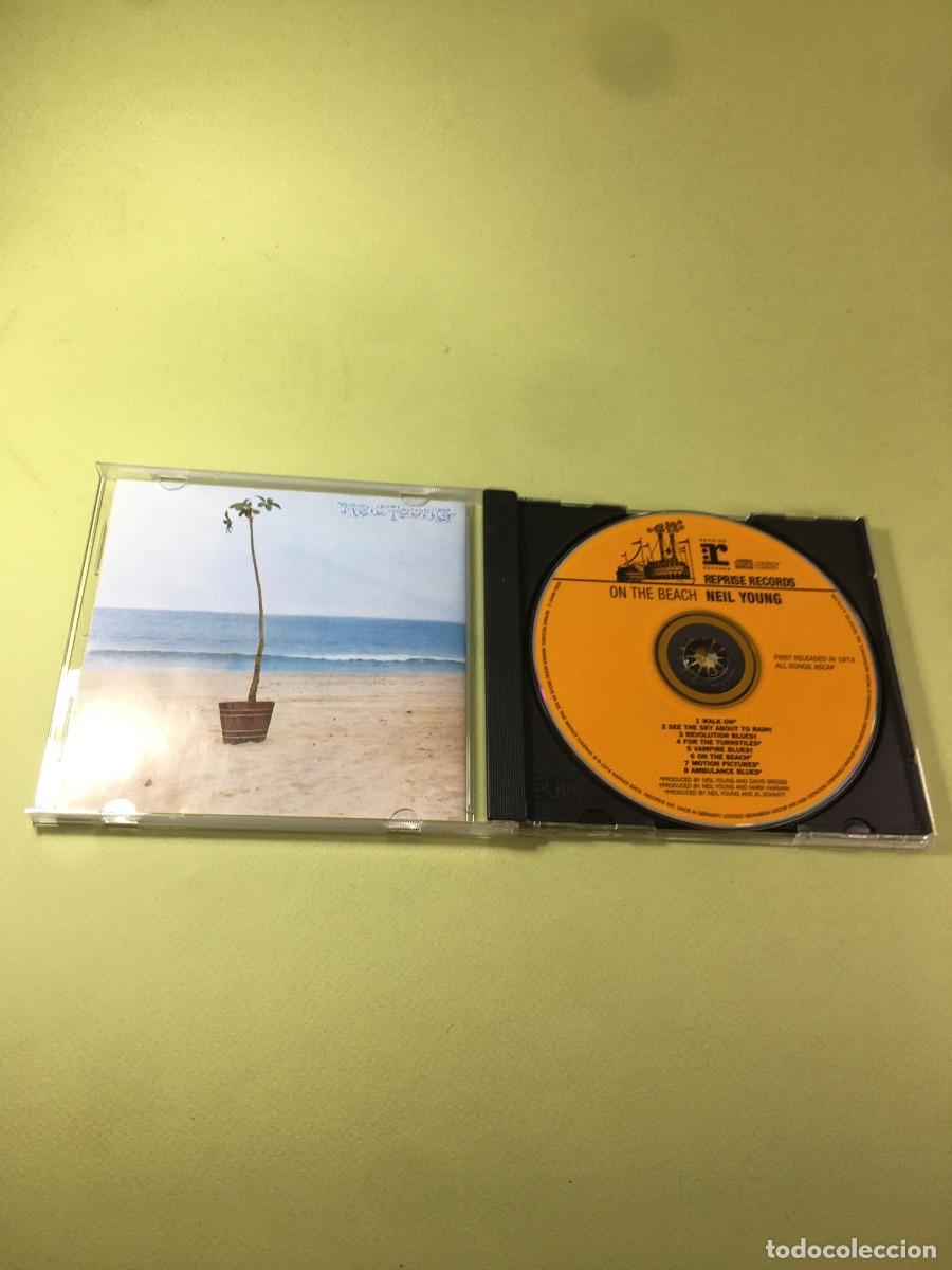 CDs de m&uacute;sica: NEIL YOUNG - ON THE BEACH - CD IMPORTADO - Foto 3