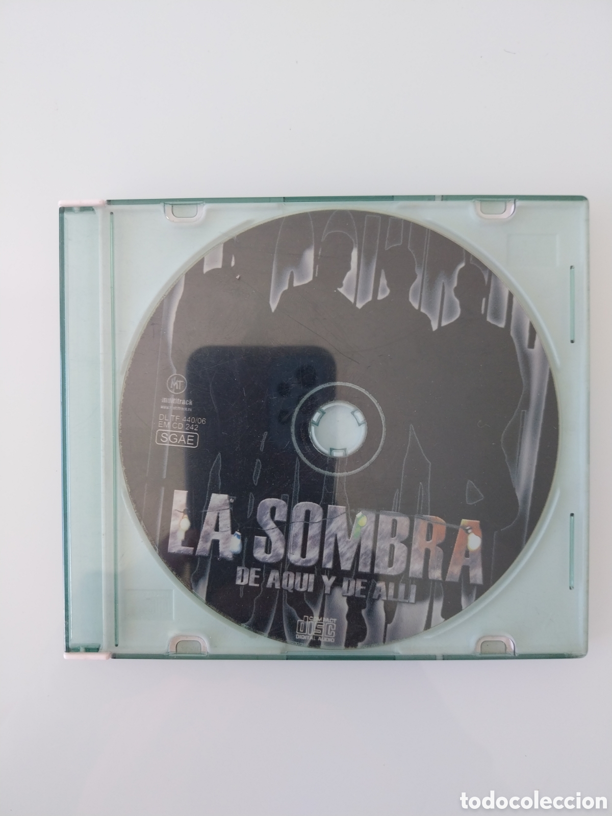 CDs de m&uacute;sica: CD - LA SOMBRA - DE AQU&Iacute; Y DE ALLI - Foto 1