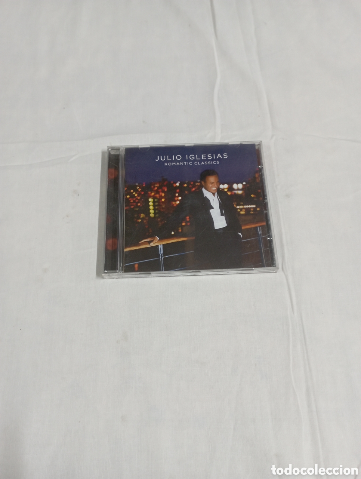 CDs de m&uacute;sica: Julio Iglesias romantic classics - Foto 1