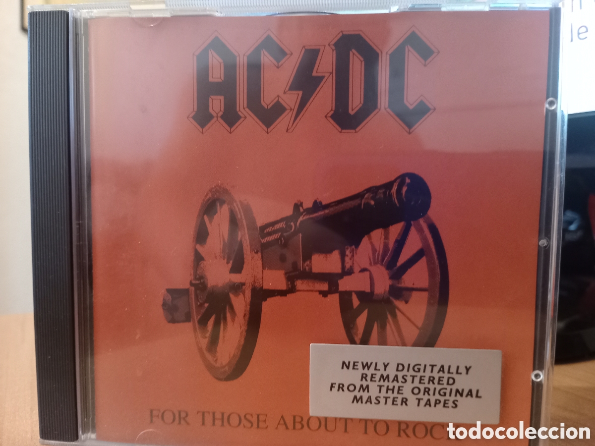 CDs de m&uacute;sica: CD AC/DC: FOR THOSE ABOUT TO ROCK - Foto 1