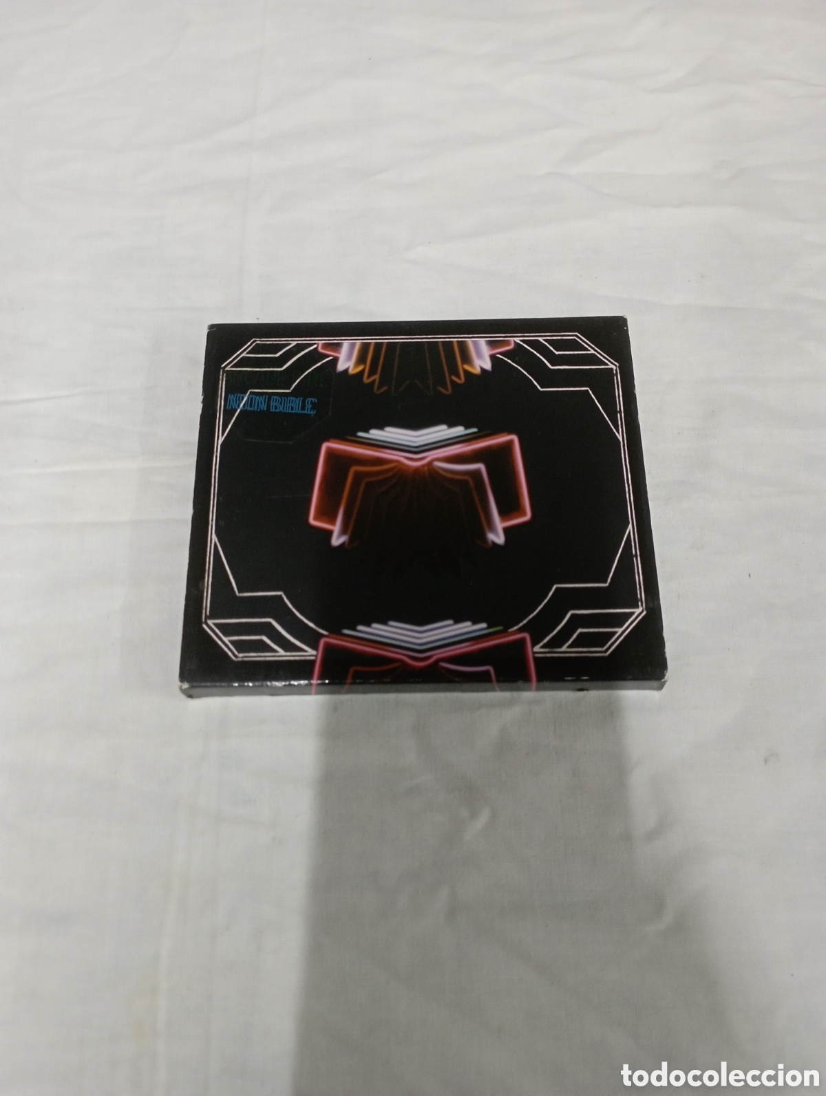 CDs de m&uacute;sica: Arcade Fire Neon Bible - Foto 1