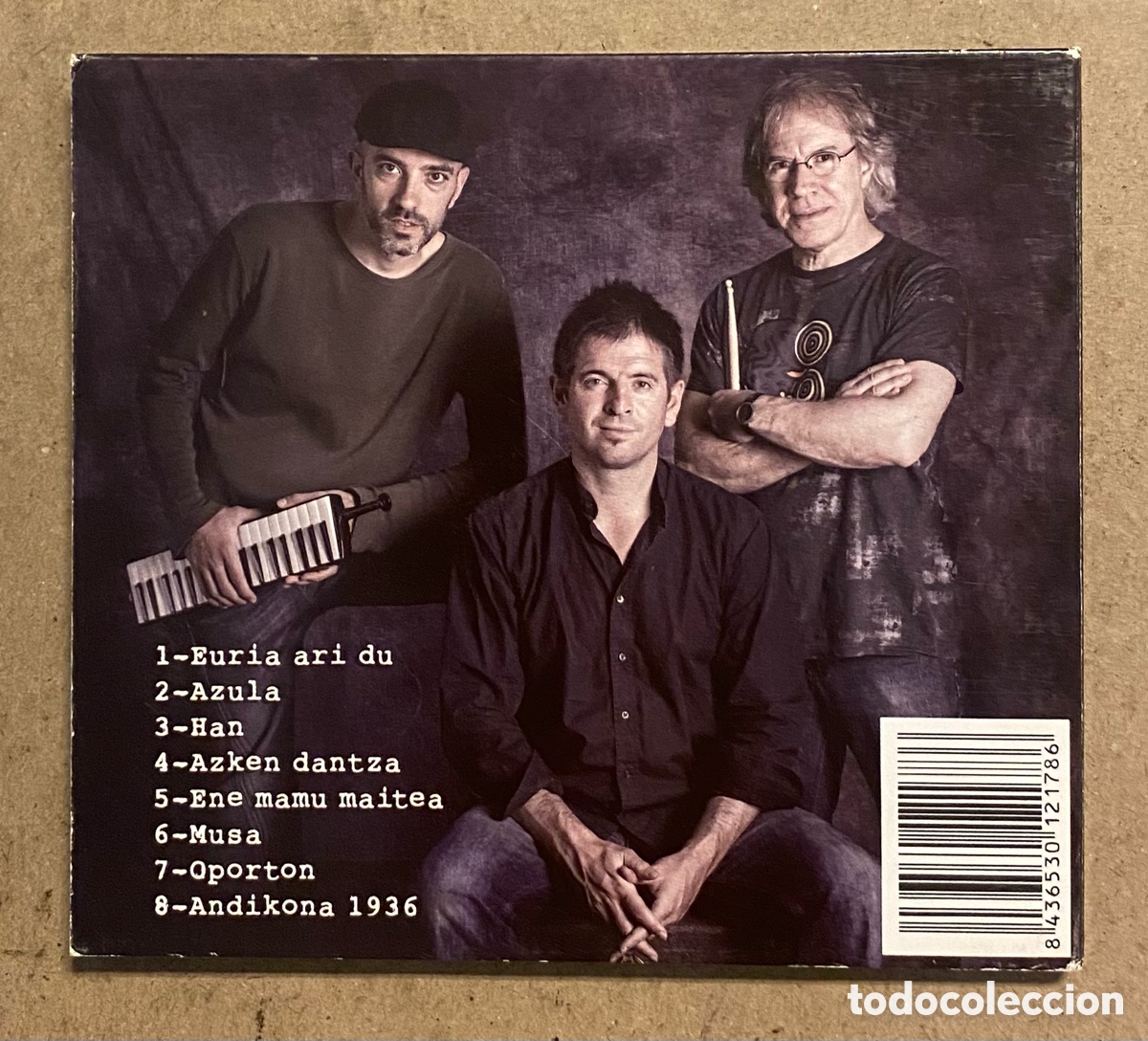 CDs de m&uacute;sica: CD DIGIPACK. MIKEL URDANGARIN &ldquo;AZULA&rdquo; (2012). - Foto 3