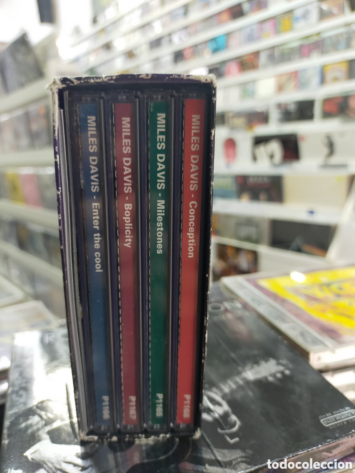 CDs de m&uacute;sica: Miles davis caja box con 4 cds + libreto - Foto 2