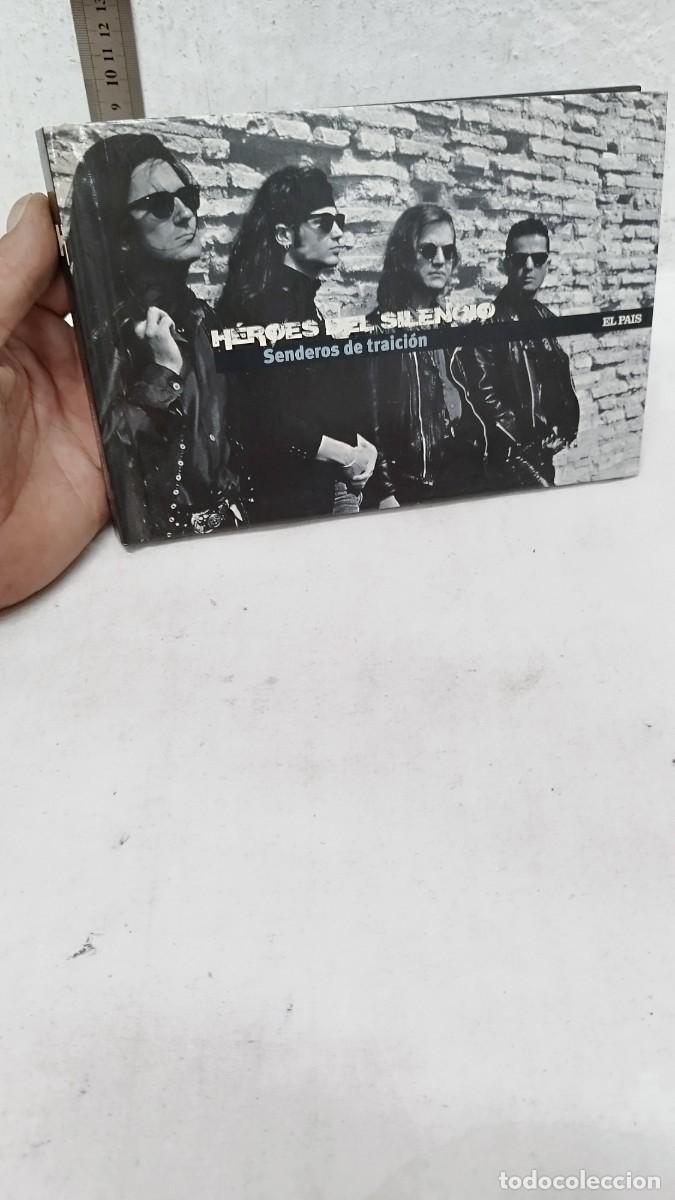 CDs de m&uacute;sica: Cd libro heroes del silencio - Foto 1