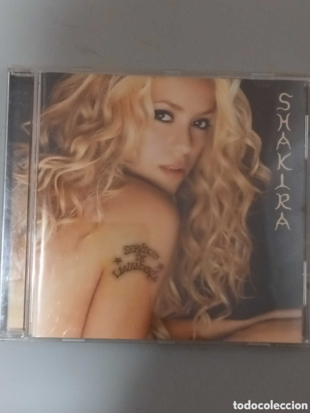 CDs de m&uacute;sica: Shakira servicio de lavanderia - Foto 1