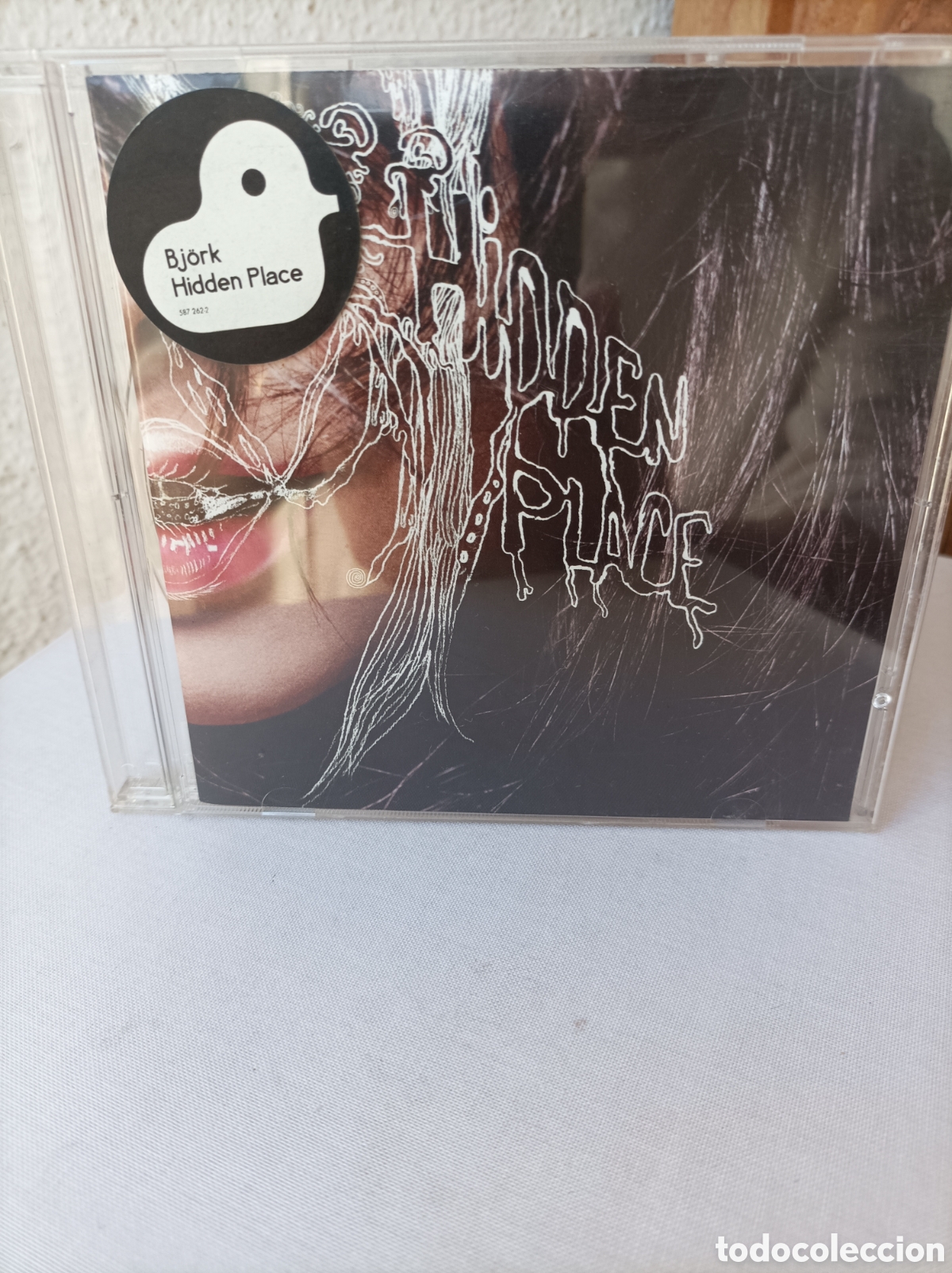 CDs de m&uacute;sica: Bj&ouml;rk. Hidden place. Cd 2 - Foto 1