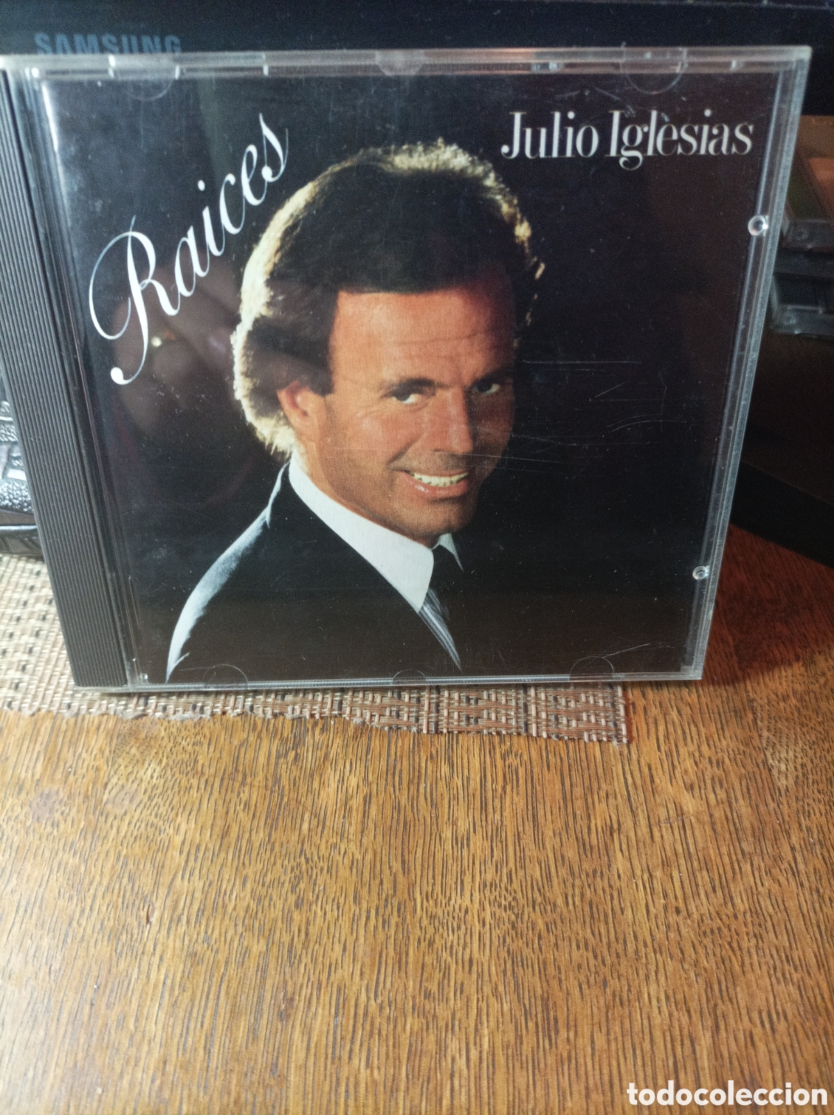 CDs de m&uacute;sica: Julio Iglesias. Ra&iacute;ces. Cd - Foto 1