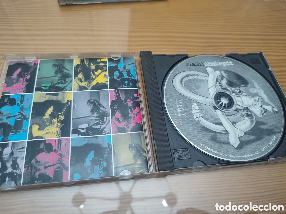 CDs de m&uacute;sica: Cd de Slashs Snakepit &rdquo; Its Five Oclock Somewhere &rdquo; buen estado - Foto 3