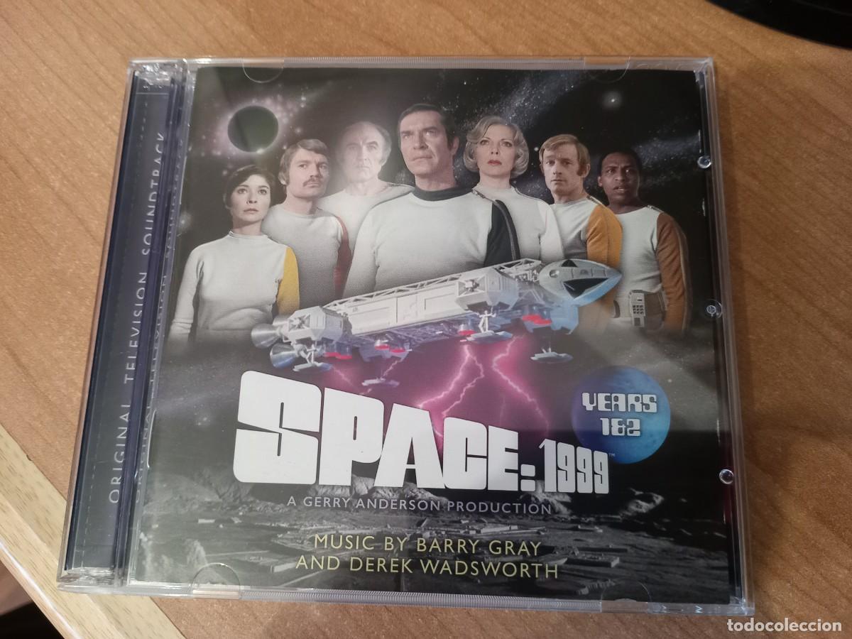 CDs de m&uacute;sica: CD SOUNDTRACK: SPACE 1999 - 2 CDS - Foto 1