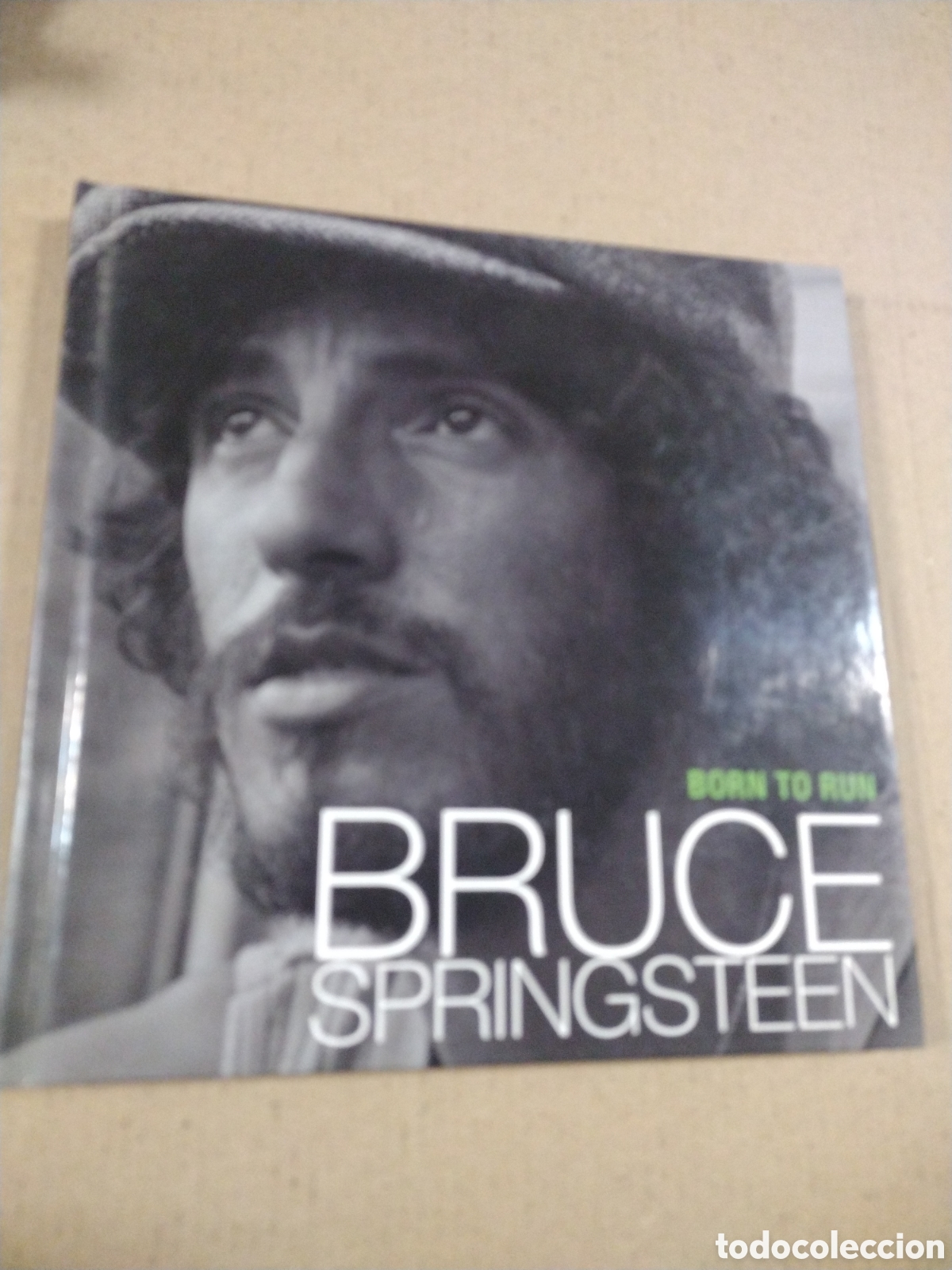 CDs de m&uacute;sica: CD + LIBRO. BRUCE SPRINGSTEEN, BORN TO RUN. - Foto 1