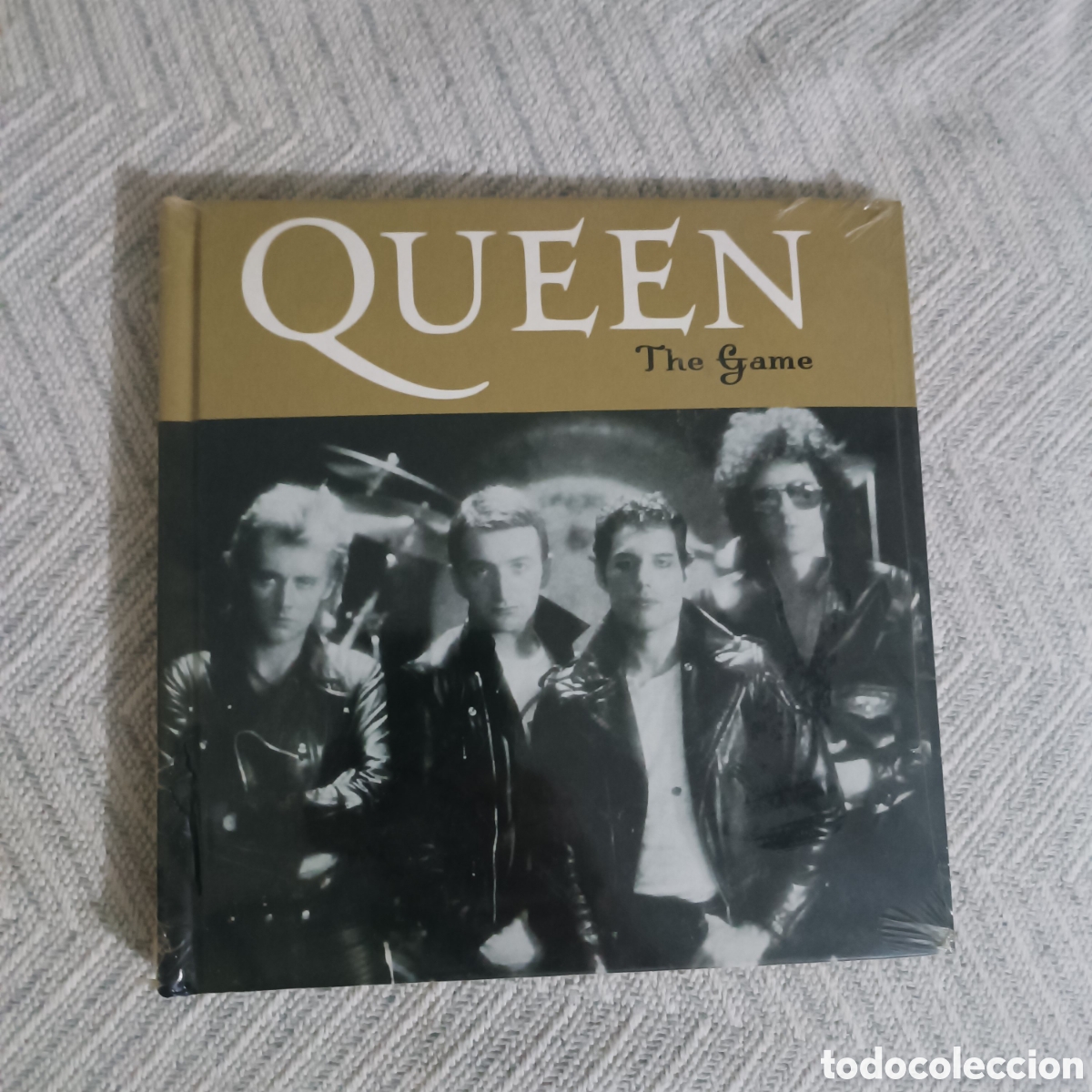 CDs de m&uacute;sica: CD LIBRO QUEEN THE GAME. PRECINTADO - Foto 1