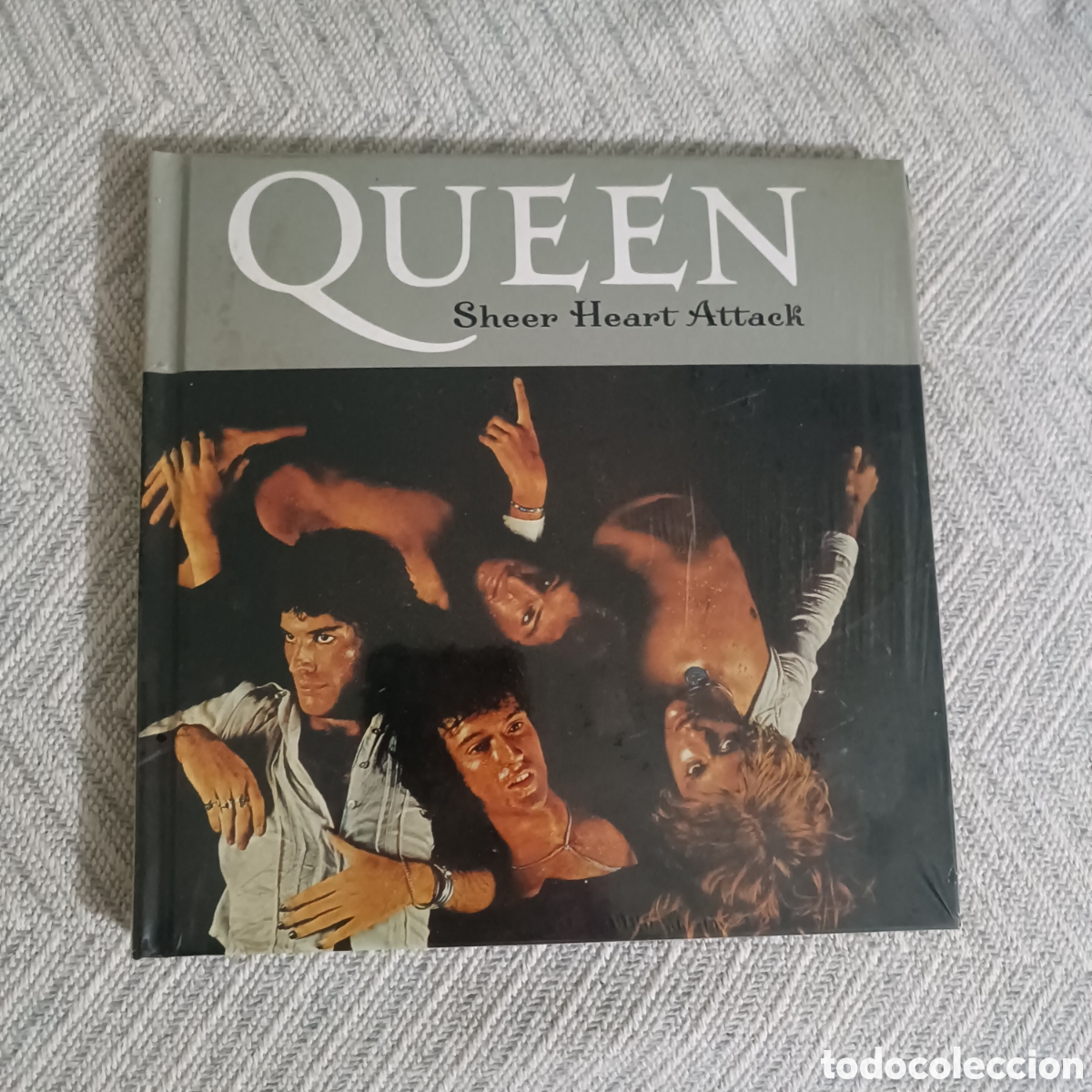 CDs de m&uacute;sica: CD LIBRO QUEEN SHEER HEART ATTACK. PRECINTADO - Foto 1