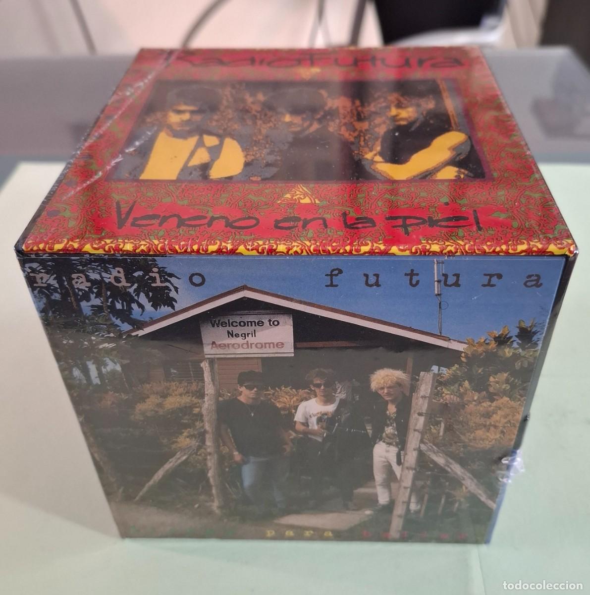 Music CDs: BOX SET PRECINTADO CON LA DISCOGRAF&Iacute;A COMPLETA DE RADIO FUTURA (1984-92) EN 7 CD