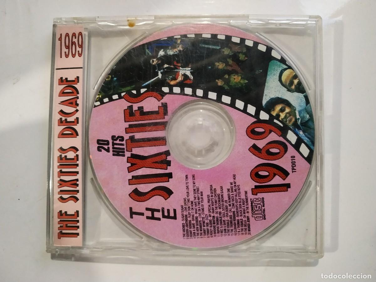 CDs de m&uacute;sica: CD THE SIXTIES DECADE 1969 - Foto 1