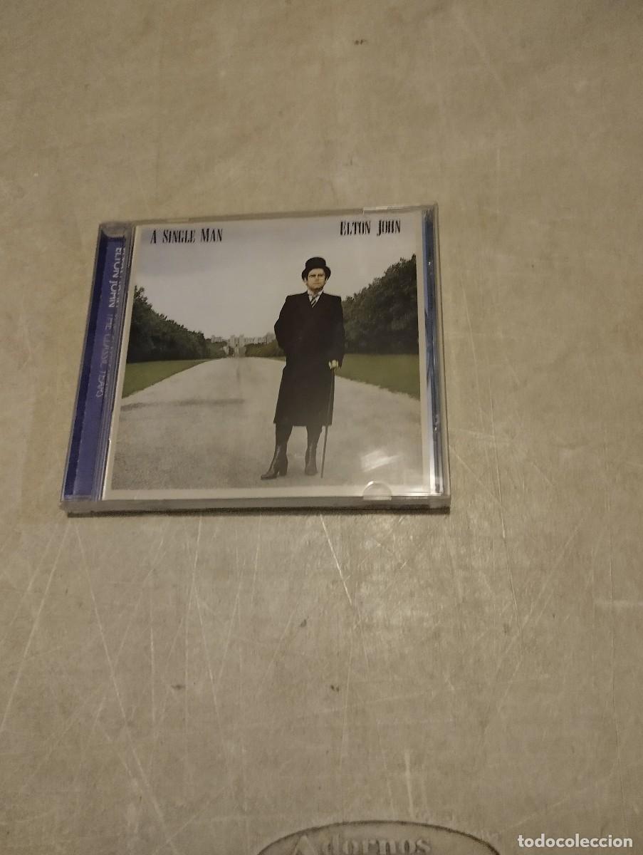 CDs de m&uacute;sica: Elton John CD A single Man - Foto 1