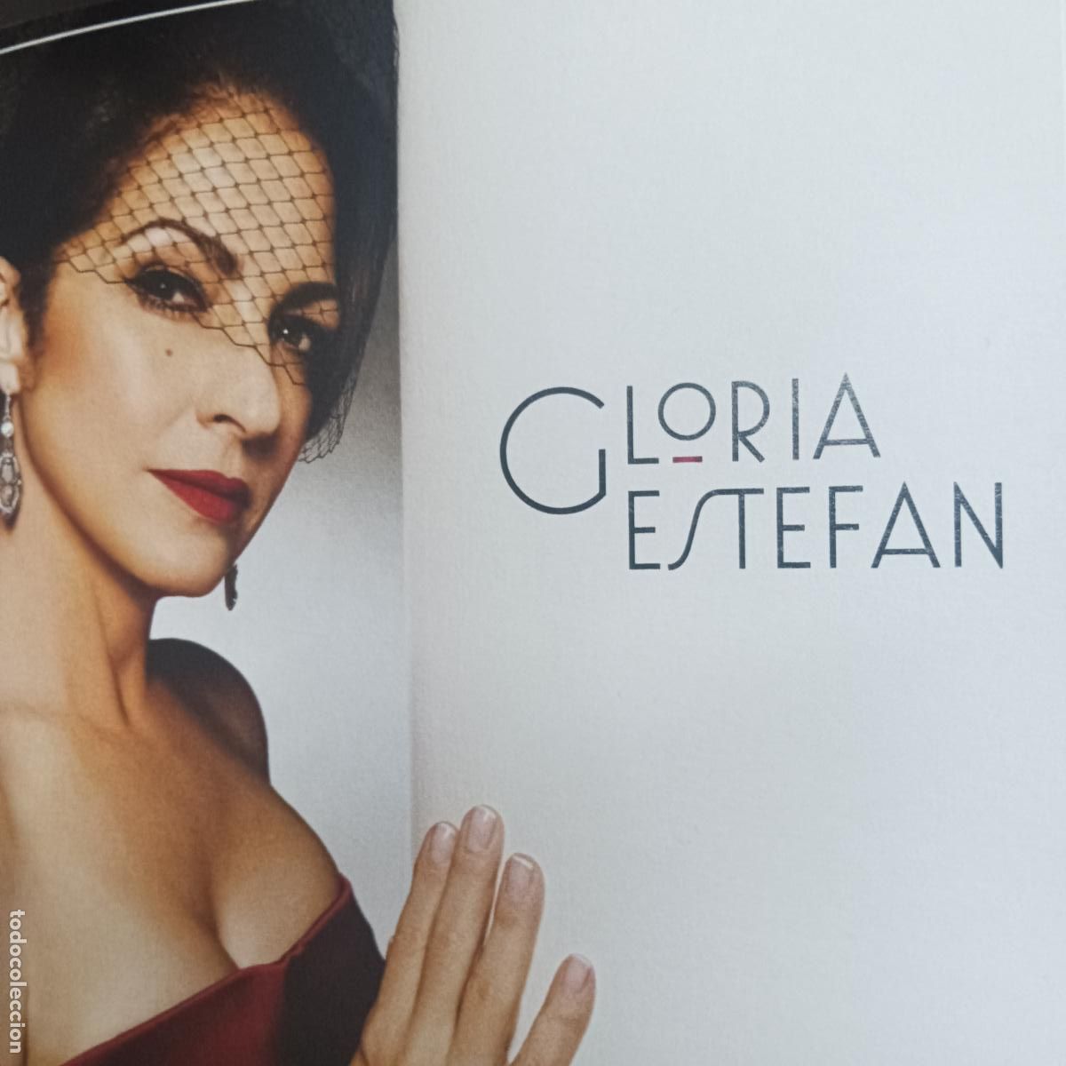 CDs de m&uacute;sica: GLORIA ESTEFAN, THE STANDARDS. CD + LIBRO - Foto 5