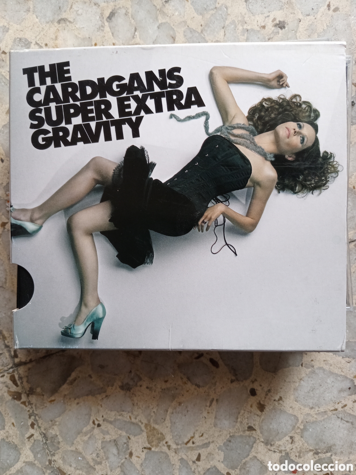CDs de m&uacute;sica: CD THE CARDIGANS SUPER EXTRA GRAVITY - Foto 1