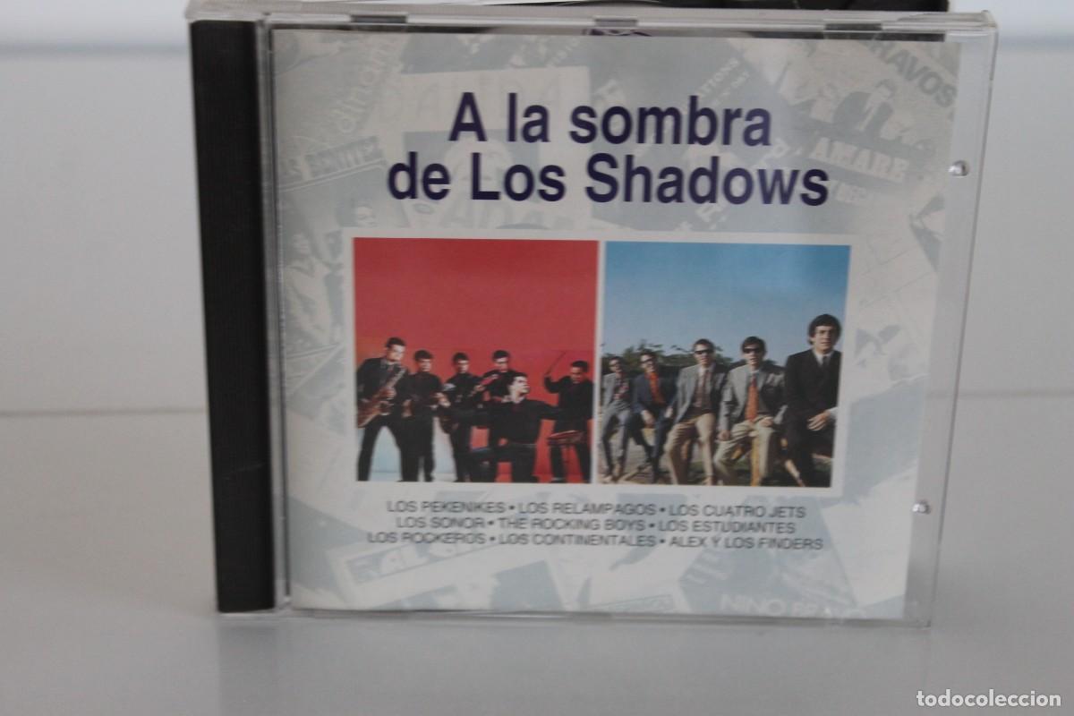 CDs de m&uacute;sica: A LA SOMBRA DE LOS SHADOWS CD - Foto 1