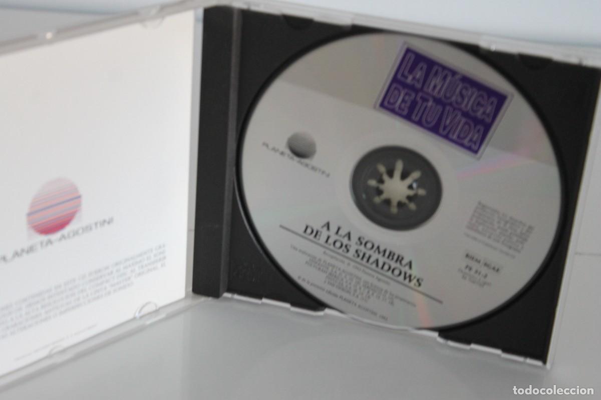 CDs de m&uacute;sica: A LA SOMBRA DE LOS SHADOWS CD - Foto 2