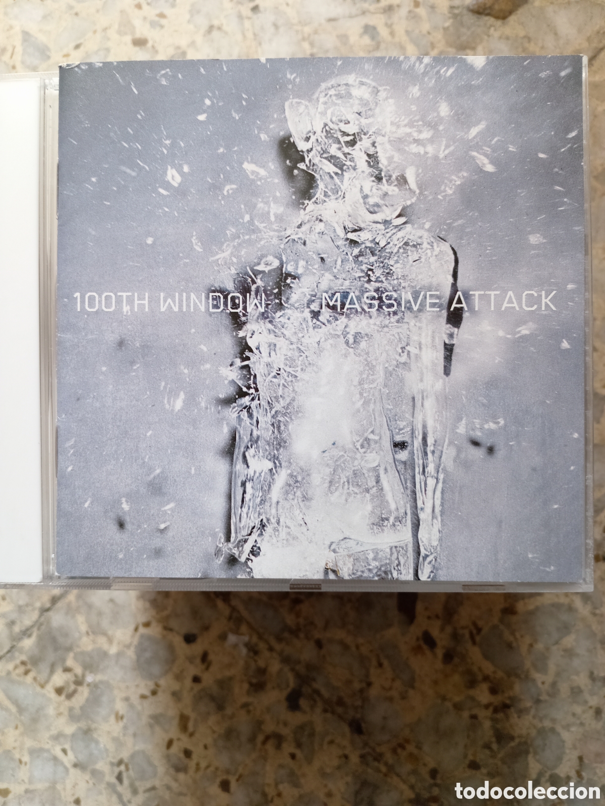 CDs de m&uacute;sica: CD MASSIVE ATTACK 100TH WINDOW - Foto 1