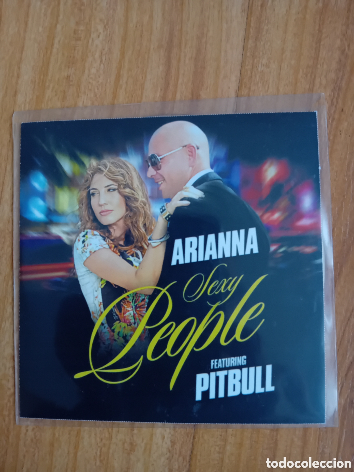 Musik-CDs: ARIANNA. PITBULL. SEXY PEOPLE
