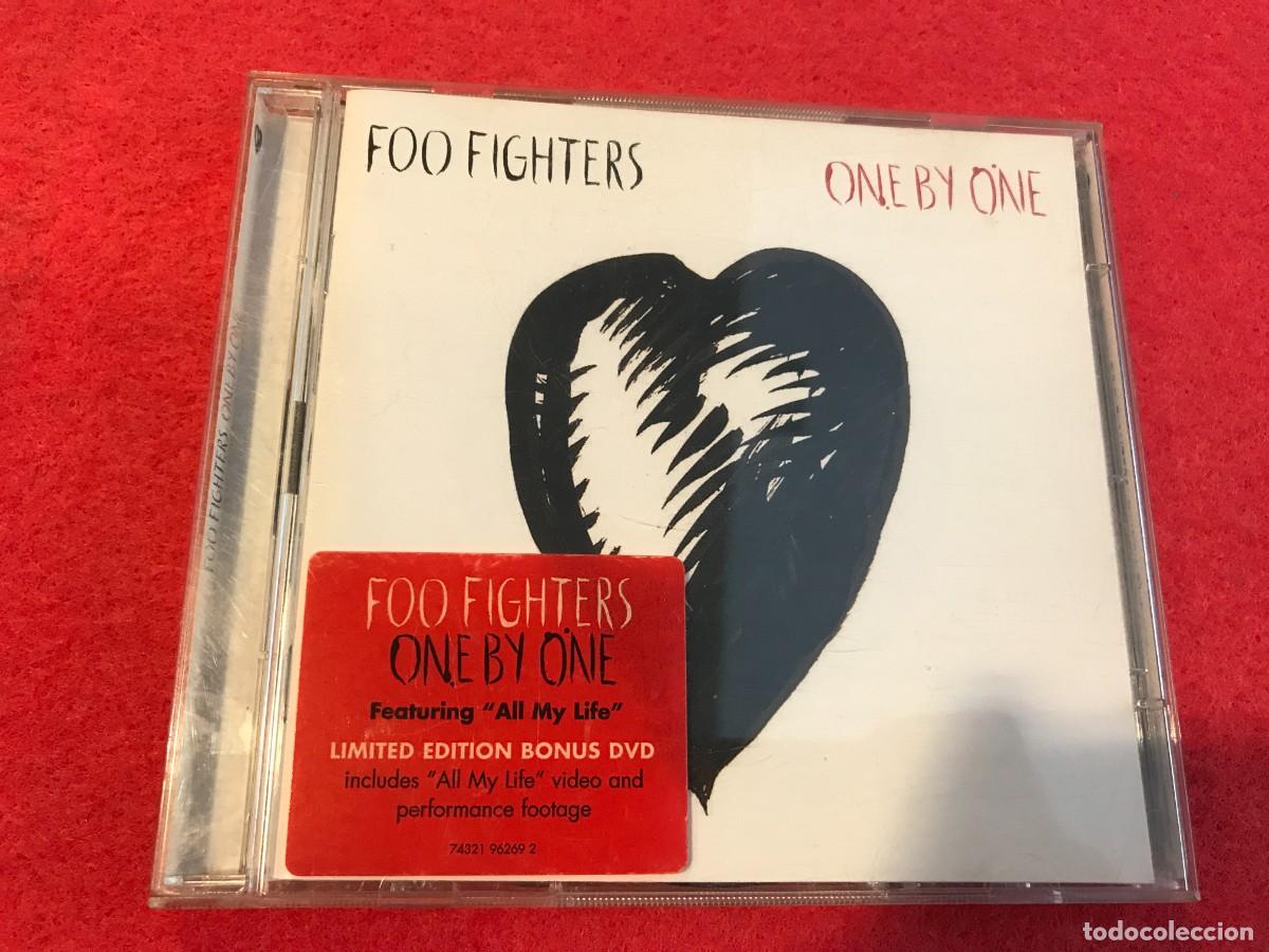 CDs de m&uacute;sica: CD. FOO FIGHTERS. ONE BY ONE (2 CD) - Foto 1