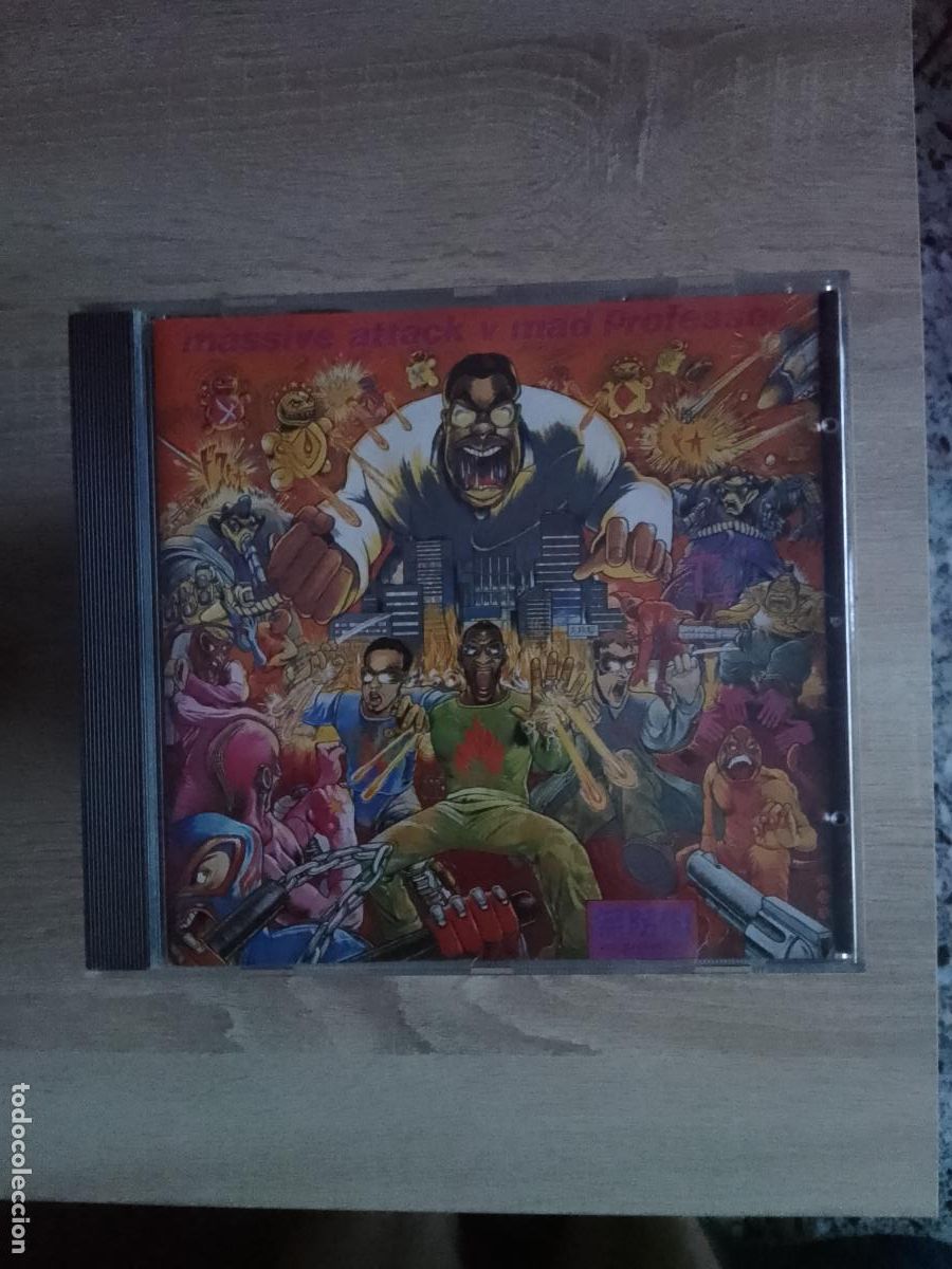 CDs de m&uacute;sica: Massive Attack V Mad Professor &ndash; No Protection - Foto 1