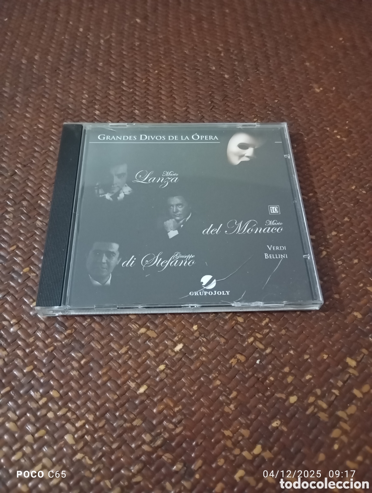 Music CDs: Grandes divos de la opera car&aacute;tula no perfecta