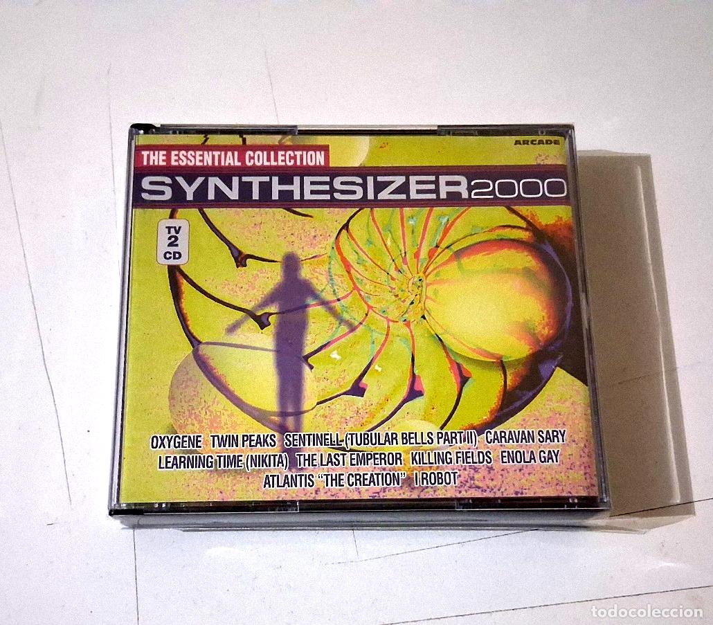CDs de m&uacute;sica: CD &rdquo;SYNTHESIZER 2000&rdquo; 2CD 30 TRACKS THE ESSENTIAL COLLECTION - Foto 1