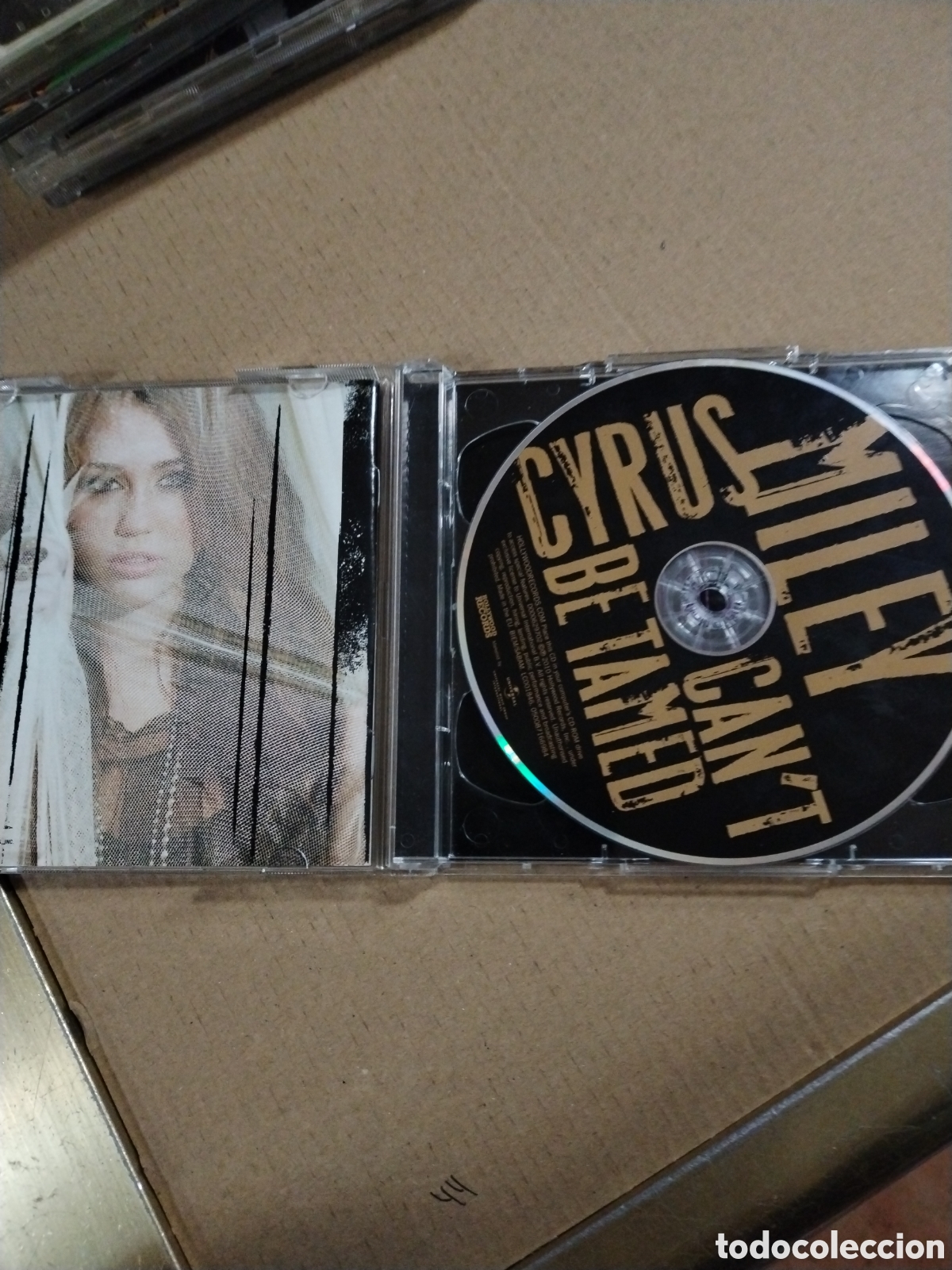 CDs de m&uacute;sica: MILEY CYRUS - CAN&acute;T BE TAMED. 2 CDs - Foto 3