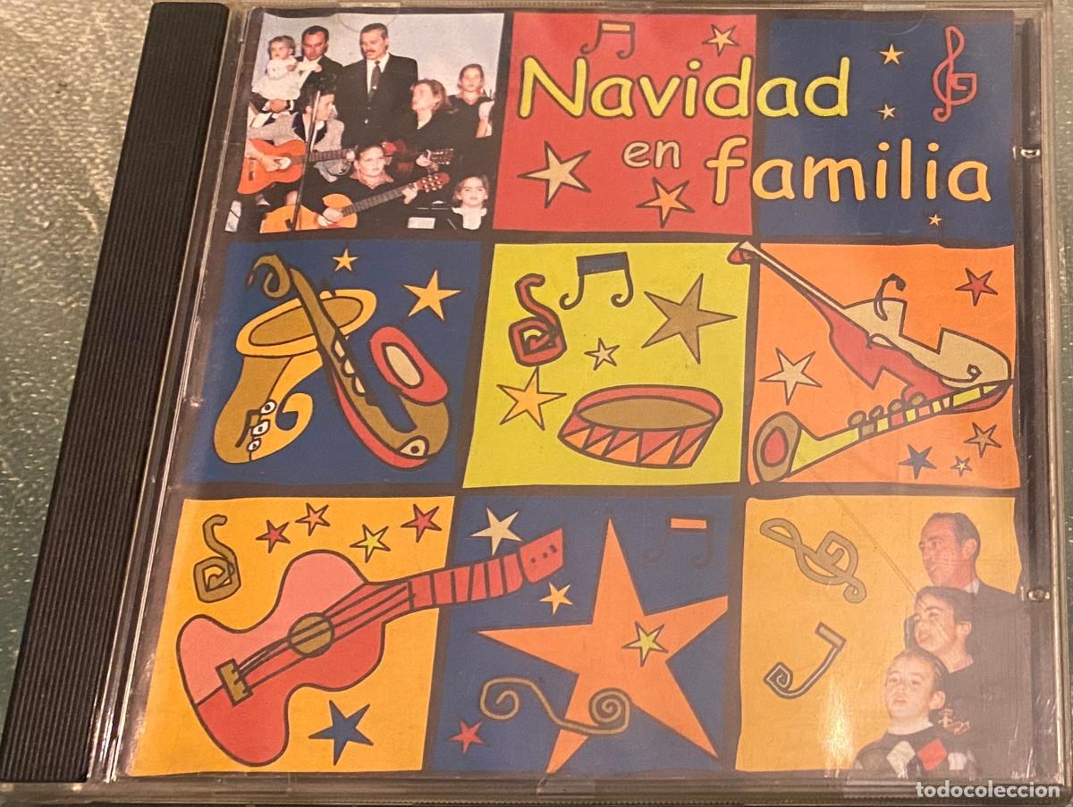 CDs de M&uacute;sica: 'Navidad en Familia'. Varias familias unidas cantan villancicos. 15 temas. A&ntilde;o 2000. Buen estado.