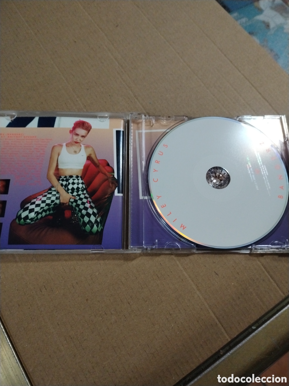 CDs de m&uacute;sica: Miley Cyrus. Bangerz. CD. - Foto 3