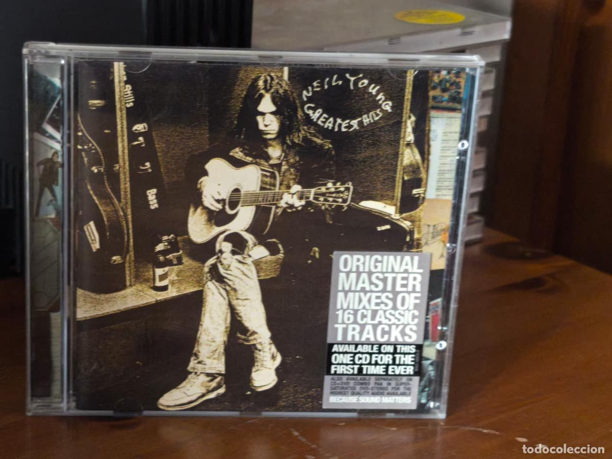 CDs de m&uacute;sica: CD - NEIL YOUNG GREATEST HITS (EST21) - Foto 1