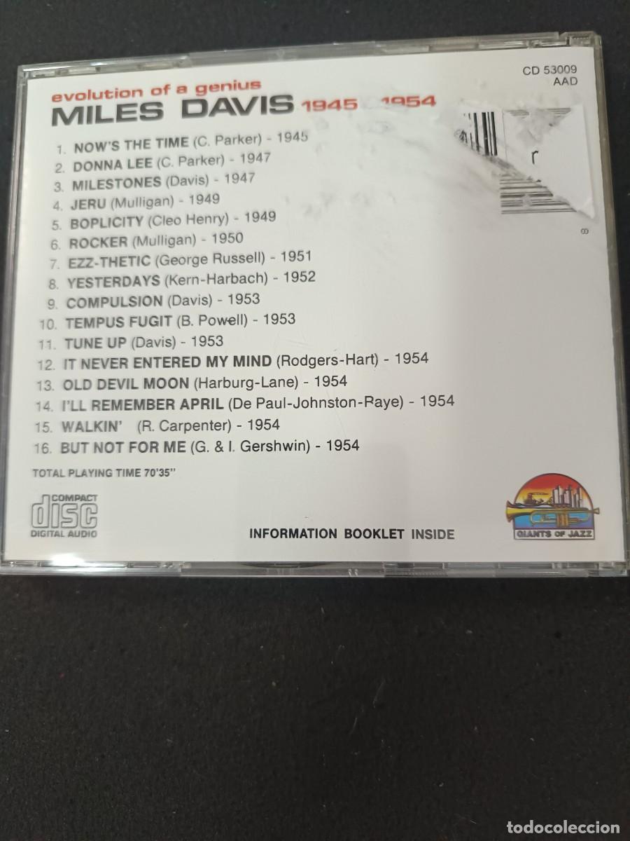 CDs de m&uacute;sica: CD. MILES DAVIS. EVOLUTION OF A GENIUS. 1945-1954 - Foto 2