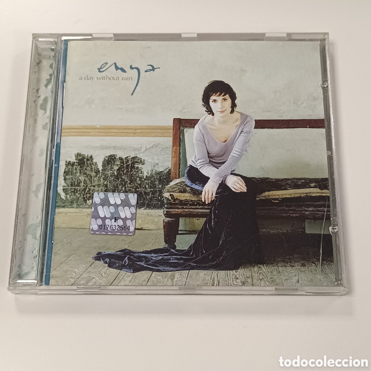 CDs de m&uacute;sica: Enya CD A Day Without Rain - Foto 1
