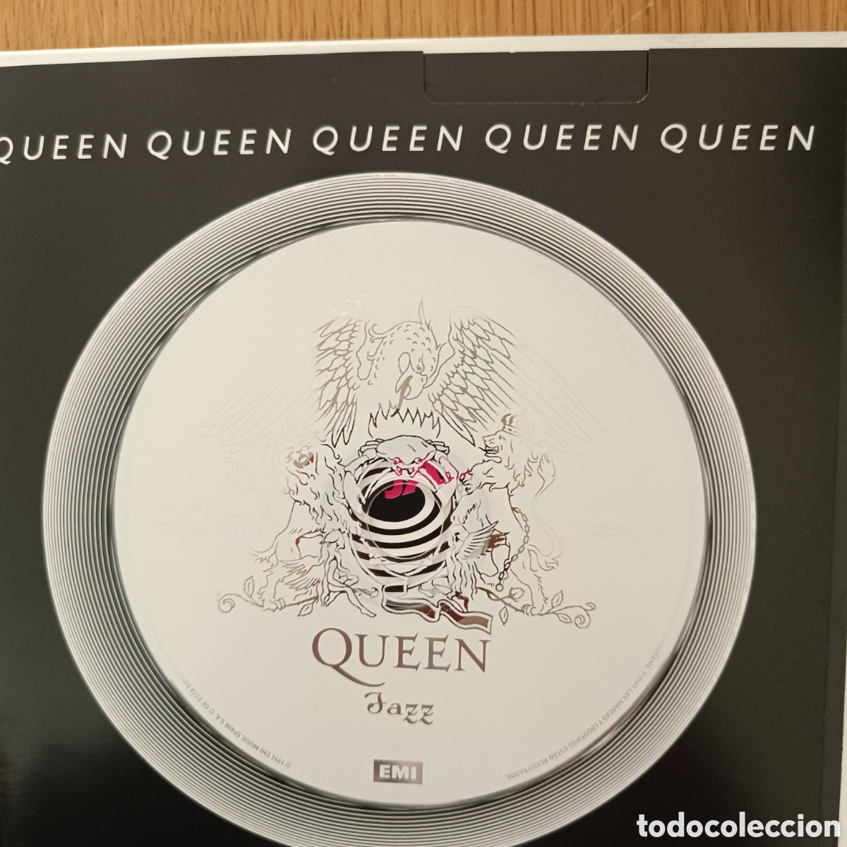 CDs de m&uacute;sica: Queen CD + Libro Jazz - Foto 5