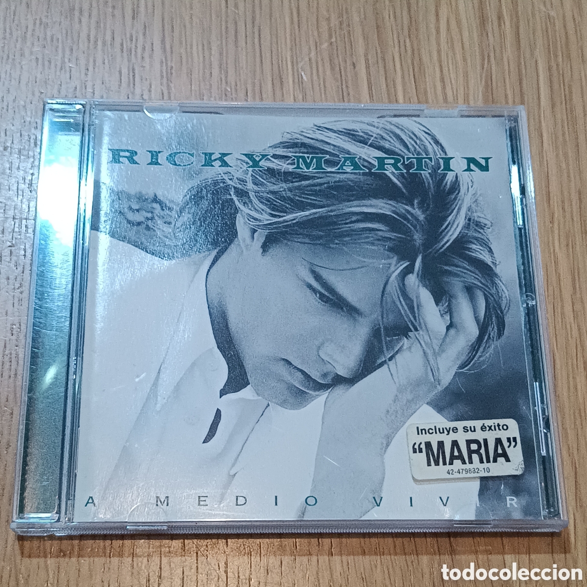 CDs de m&uacute;sica: Ricky Mart&iacute;n CD A Medio Vivir - Foto 1