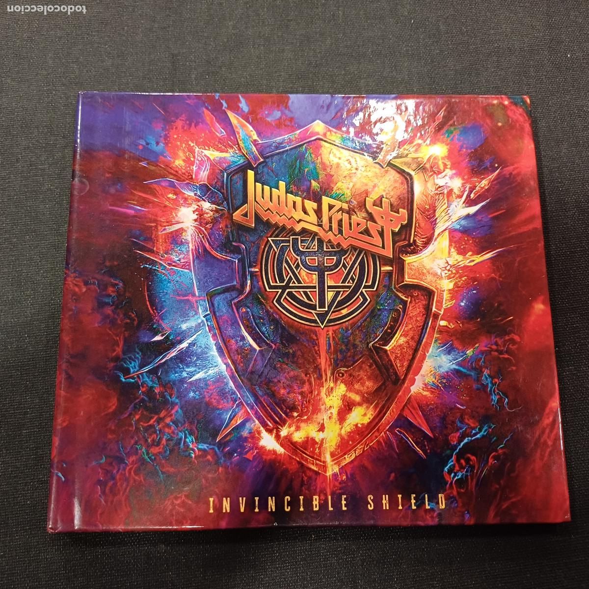 CDs de m&uacute;sica: JUDAS PRIEST/INVINCIBLE SHIELD/CD METAL LIBRO DIGIPACK. - Foto 1