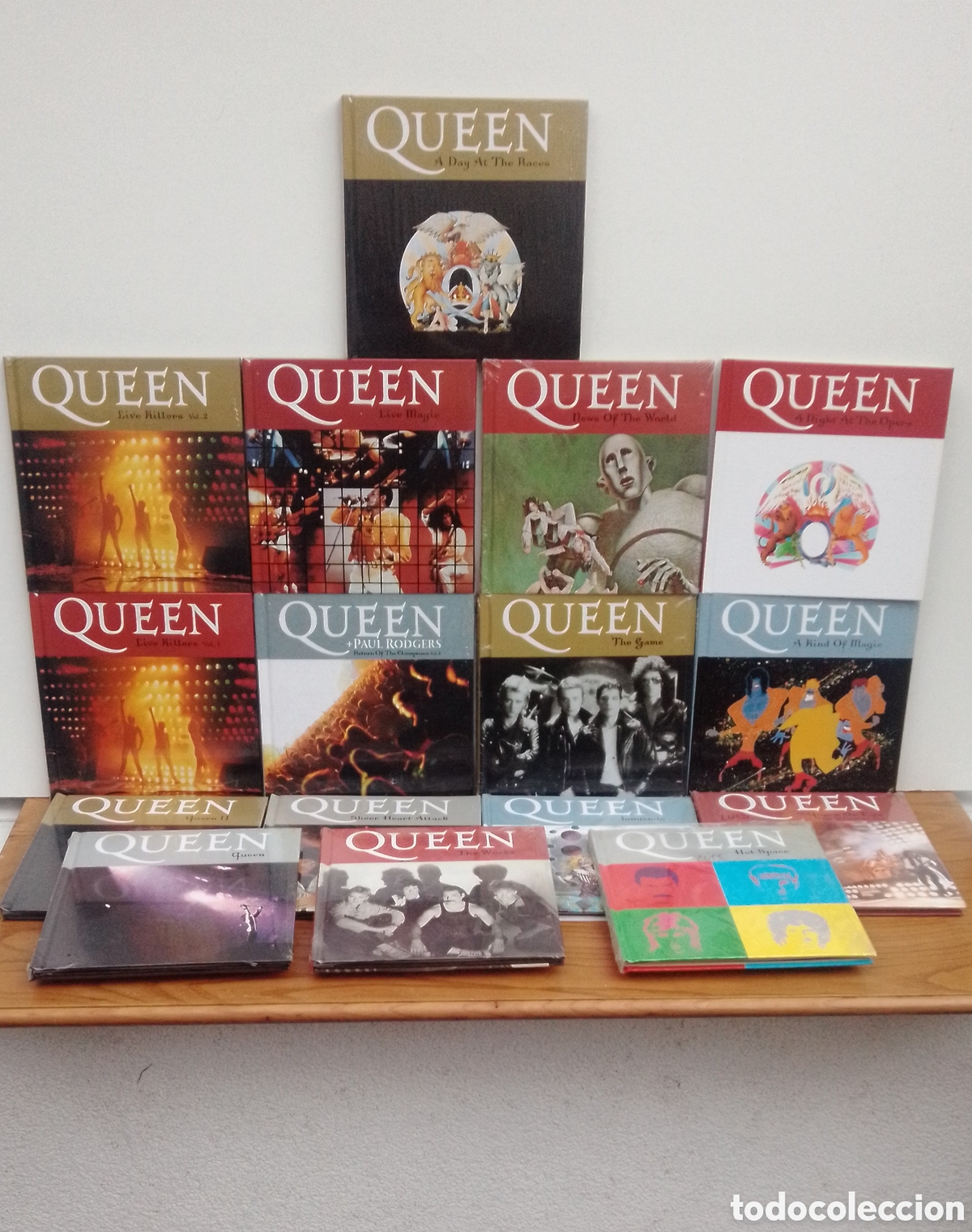 CDs de m&uacute;sica: QUEEN. 16 DISCOS CD CON LIBRO - Foto 1