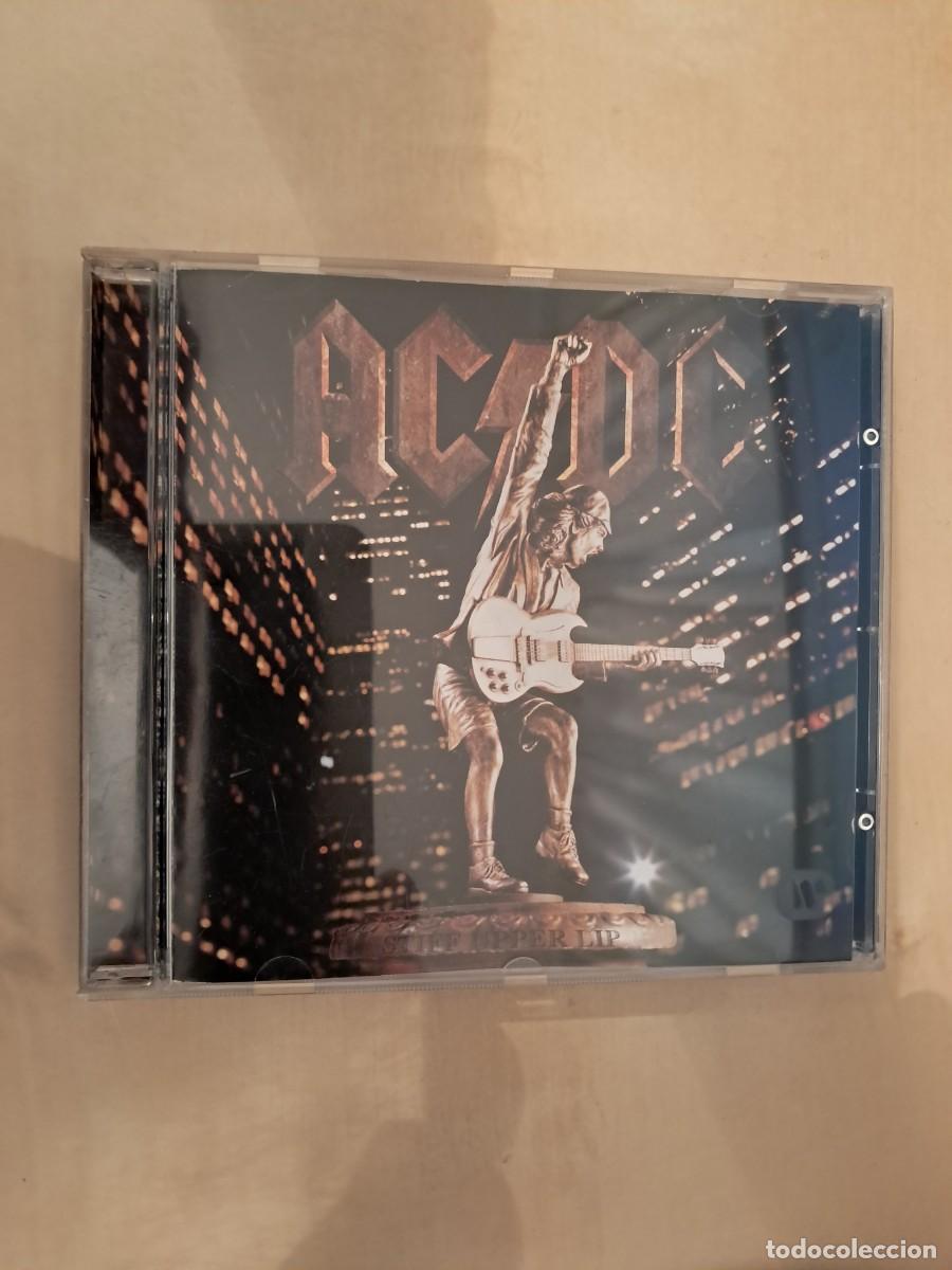 CDs de m&uacute;sica: AC DC , AC/DC , Stiff Upper Lip , CD 2000 Impecable. Hard Rock - Foto 1