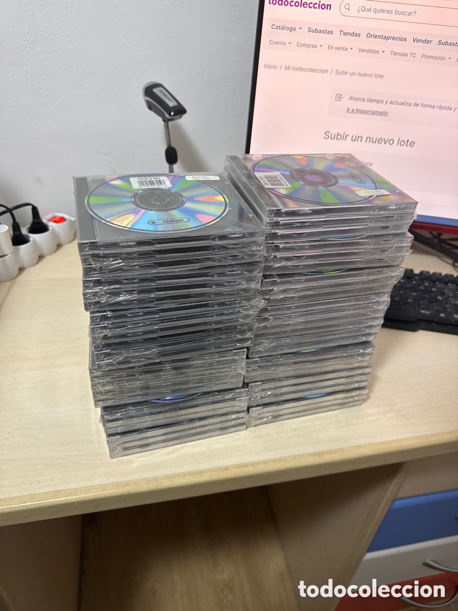 CDs de M&uacute;sica: Lote de 47 estuches para CD vac&iacute;os nuevos
