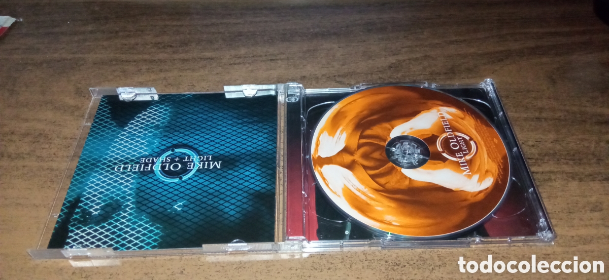 CDs de m&uacute;sica: Mike Oldfield &lrm;&ndash; Light + Shade (2CD. 2005) - Foto 2