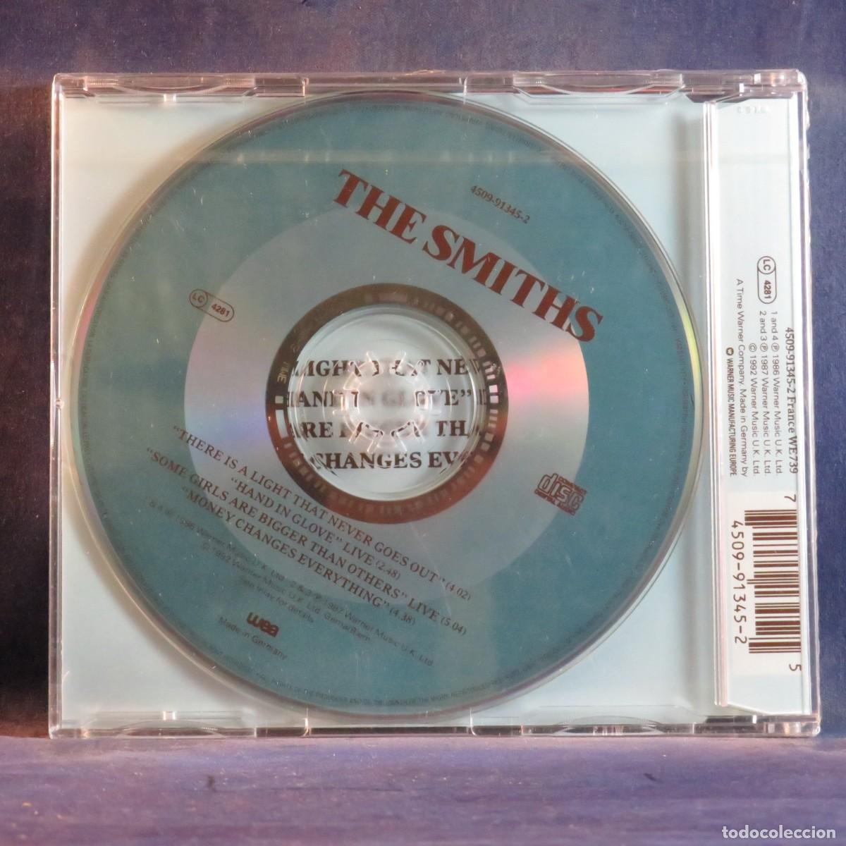 CDs de m&uacute;sica: THE SMITHS &ndash; THERE IS A LIGHT THAT NEVER GOES OUT - CD SINGLES - Foto 2