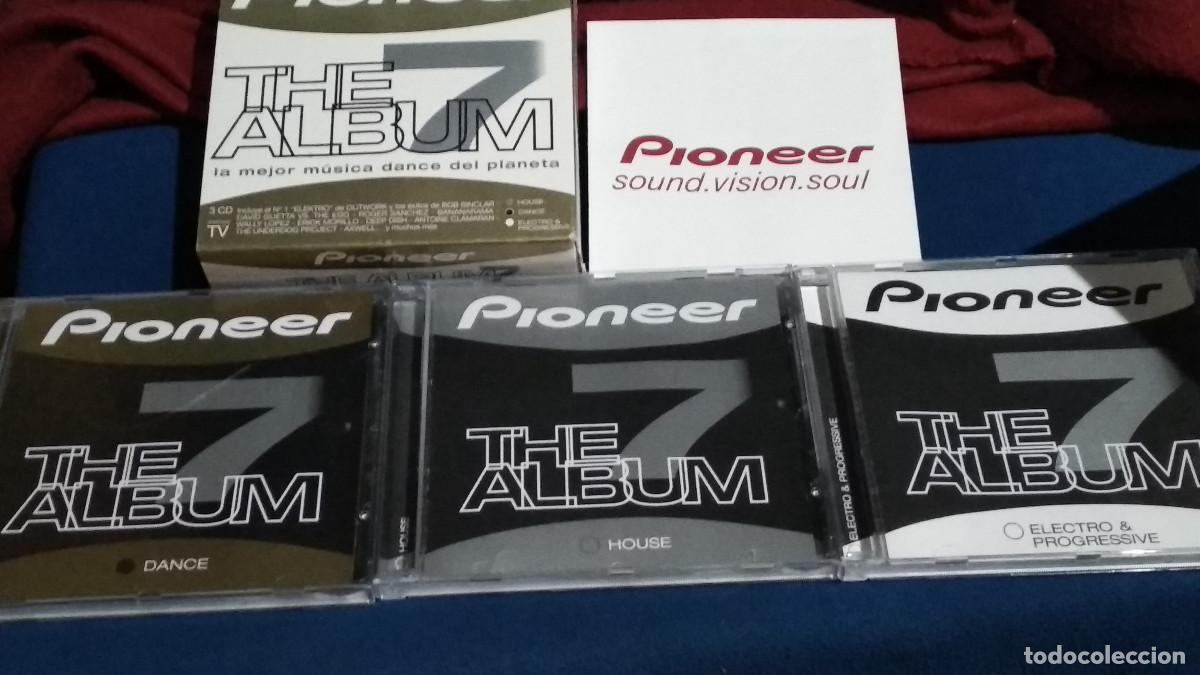 CDs de M&uacute;sica: CD TRIPLE 3 CDs(PIONEER THE ALBUM 7 - LA MEJOR M&Uacute;SICA DANCE DEL PLANETA ) 2006 BLANCO Y NEGRO