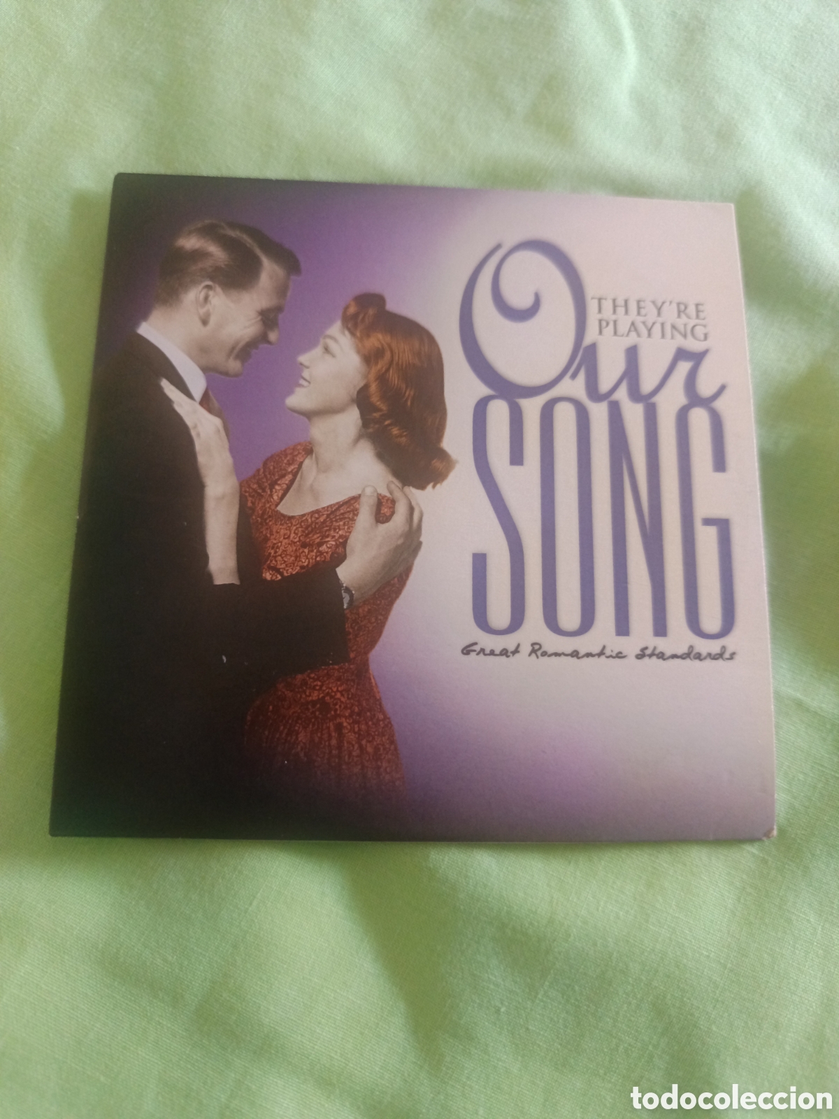 CDs de M&uacute;sica: CD they're playing our song. Sobre de cart&oacute;n