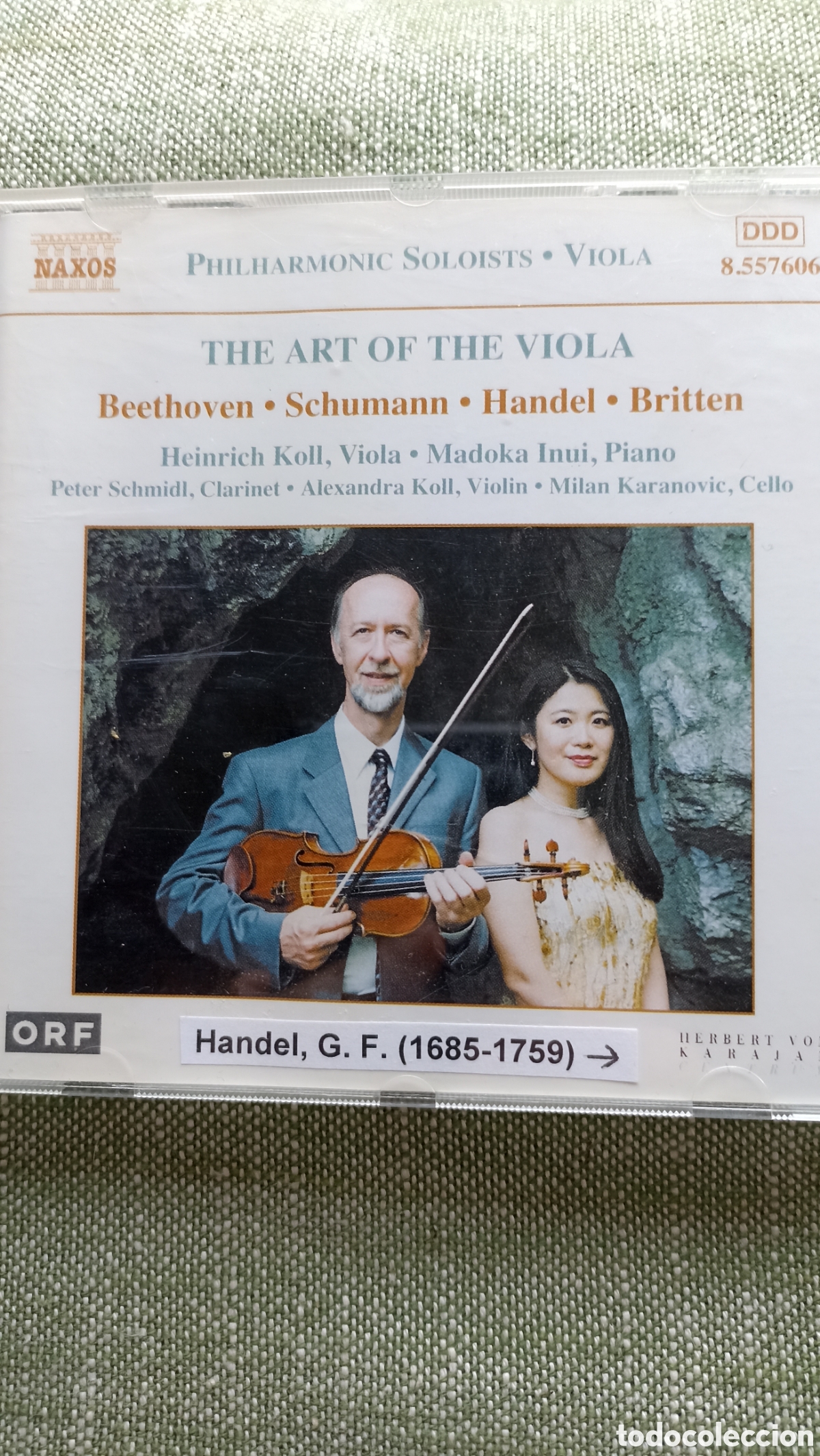CDs de M&uacute;sica: CD, titulado &rdquo;The Art of the Viola&rdquo;, es un lanzamiento del sello Naxos