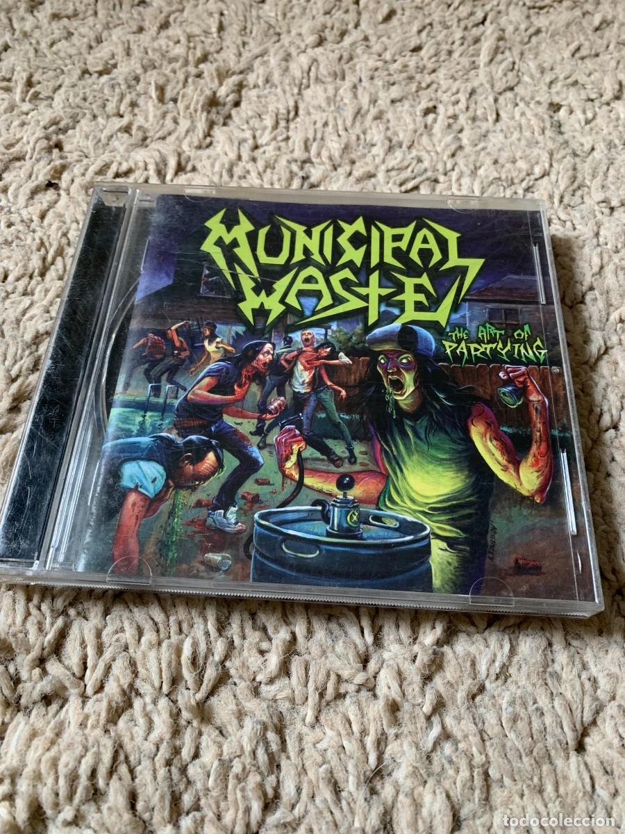 Music CDs: CD. MUNICIPAL WASTE. THE ART OF PARTYING. INCLUYE LIBROLLO. BUENA CONSERVACION