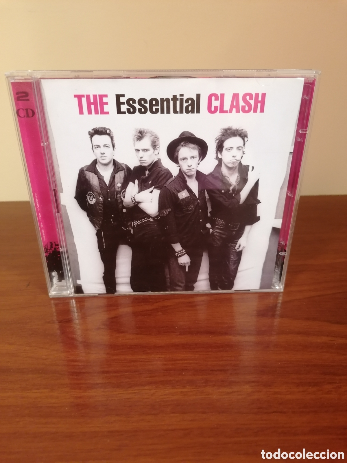 CDs de M&uacute;sica: The Clash. The Essential Clash.Columbia 510998 2. 2 CDs.2003.A Estrenar.