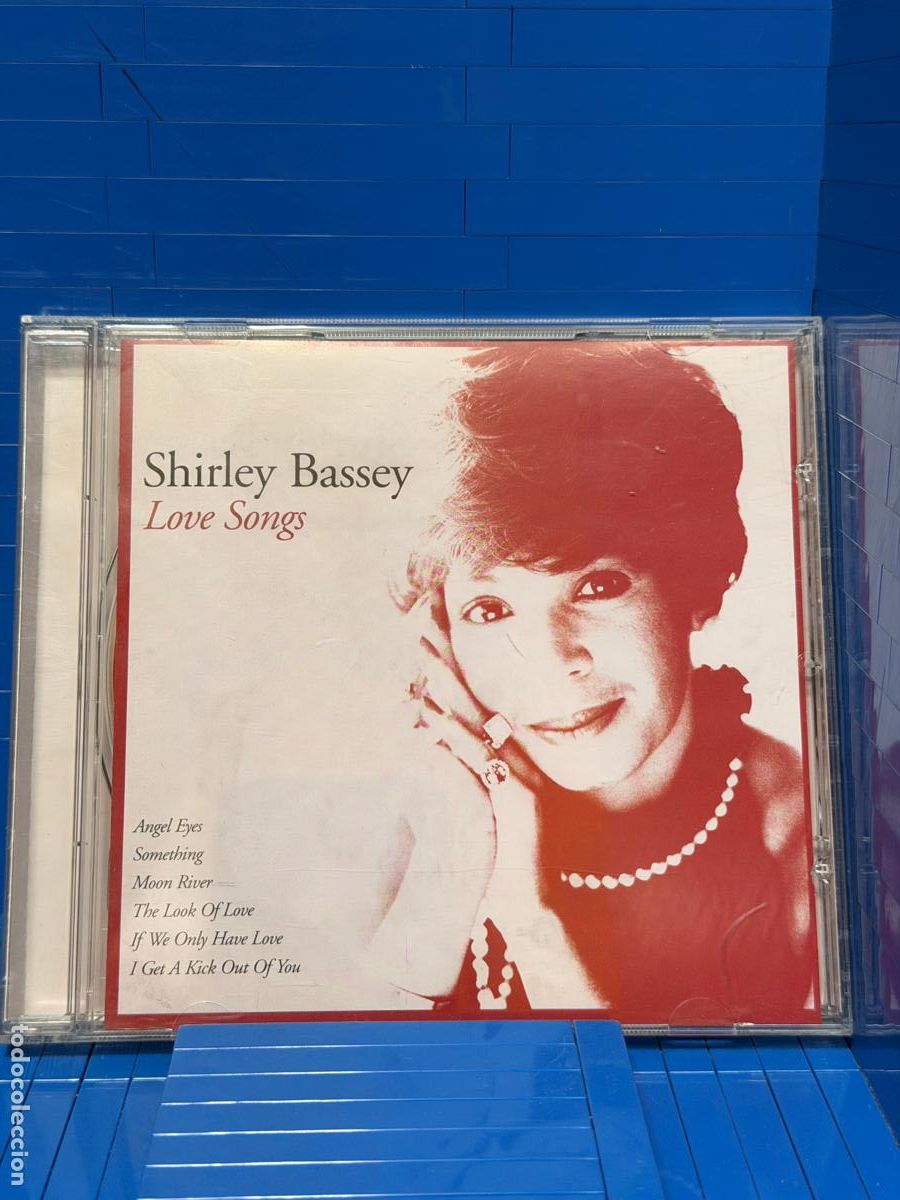 CDs de m&uacute;sica: LOVE SONGS &ndash; SHIRLEY BASSEY &ndash; 2007 &ndash; CD
