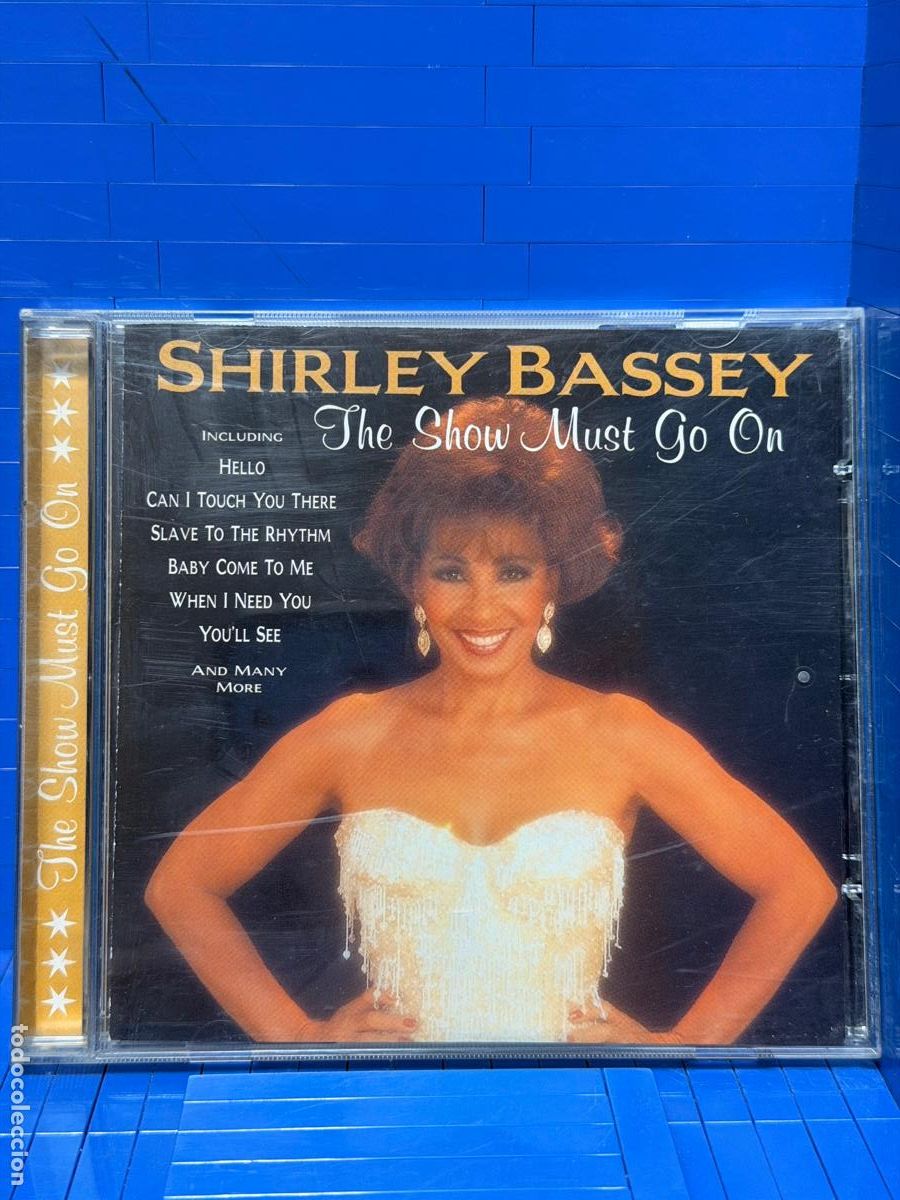CDs de m&uacute;sica: SHIRLEY BASSEY (SINGT DIE GR&Ouml;SSTEN HITS VON MADONNA QUEEN, STING LIONEL RICHIE MICHAEL BOLTON)